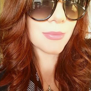 Meet your Posher, Ileana